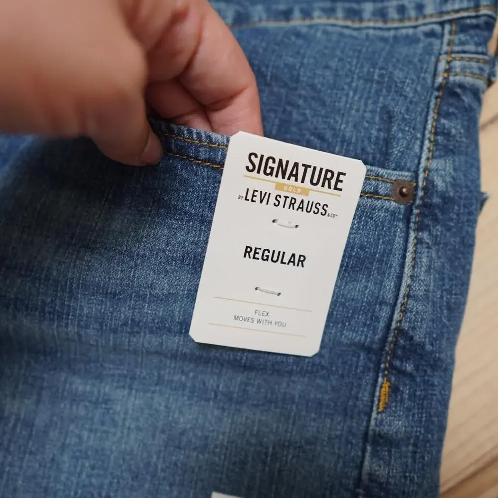 Signature by Levi Strauss Gold Regular Flex Jeans NWT Medium Wash 34x32